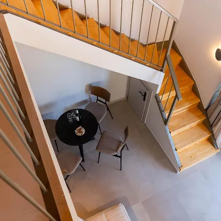 Alykes Urban Luxe Apartment *